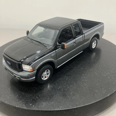 哈雷戴维森福特 F-350 皮卡车黑色 1/18 Maisto 涡轮柴油 — 第 1/4 张图片