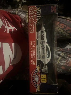 NHRA Big Jim Dunn 1:24 Diecast MOONEYES “Raro” NITRO Divertido Coche COMBUSTIBLE SUPERIOR Blanco Foto 1 de 4