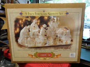 NOS Grandeur Noel Collectors Edition 9 Piece Porcelain Nativity Large 2000 N0191 - Picture 1 of 9