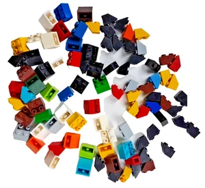 Lego Pendiente Invertido 45 Repuesto Lote De 90 Piezas Multicolor 2x1 y 2x2 Genuino - Imagen 1 de 5