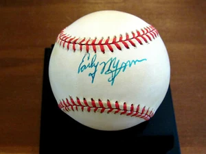 EARLY WYNN 300 WIN CLUB INDIANS HOF SIGNED AUTO VINTAGE OAL BASEBALL JSA - Picture 1 of 3