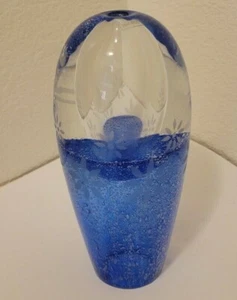 7.25 INCH PAPERWEIGHT ART GLASS MADE IN POLAND BLUE BOTTOM AND INTERNAL BUBBLE - Picture 1 of 12