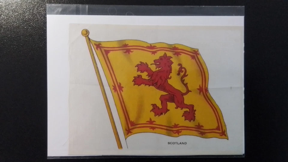 GODFREY PHILLIPS  SILKS.  NATIONAL FLAGS,  SCOTLAND, 163mm X 117mm, LARGE. - Image 1 of 1
