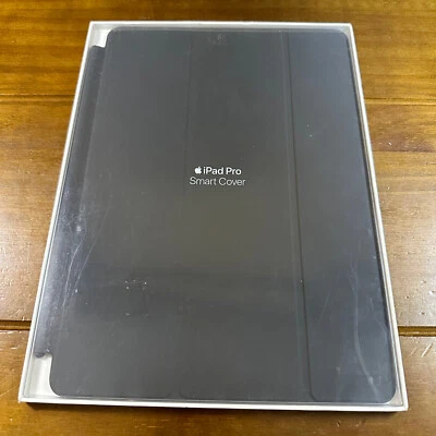 New Apple Smart Cover for iPad Pro 10.5 Inch Charcoal Gray MQ082ZM/A - Image 1 of 4
