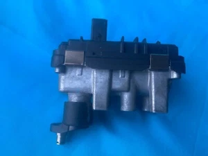 Jaguar XE XF Range Rover Evoque 2.0 Turbo Genuine Electronic Wastegate Actuator - Picture 1 of 6