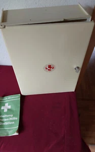 GDR medicine cabinet; bathroom cabinet, with contents; plastic cabinet - Picture 1 of 8