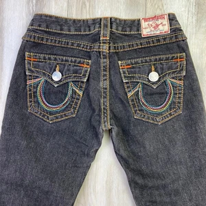 VINTAGE True Religion Joey Big T Jeans Damen 27 schwarz ausgestellt niedriger Bund HERGESTELLT IN DEN USA - Bild 1 von 10
