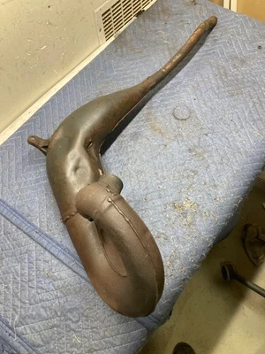 Suzuki Rm250 1983 OEM tubo de escape cámara de expansión Foto 1 de 4