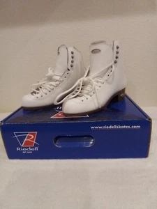 Never used Riedell 255 Motion Figure Boots Size 7 Narrow - Please Read - Picture 1 of 7