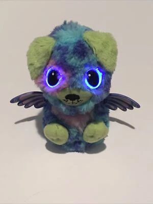 Hatchinals Azul Verde Tie Dye Mascota Aspecto Perro ¡con Alas! ¡Ojos y alas brillantes! Foto 1 de 2