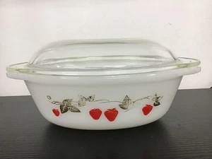 VINTAGE Agee Pyrex Strawberry Fair Casserole Dish w Lid - Picture 1 of 6
