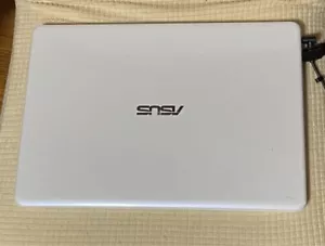 ASUS E406SA-S3060W Intel Pentium N3060 1.60GHz RAM 4GB SSD 64GB - Picture 1 of 10