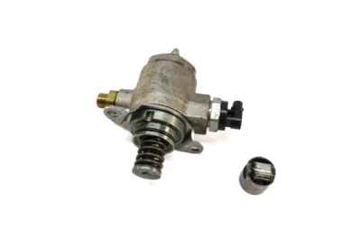 AUDI A4 A5 Q5 2009-2012 (B8 8K 8R 8T) 2,0 T MOTOR TURBO BOMBA DE COMBUSTIBLE DE ALTA PRESIÓN Foto 1 de 4