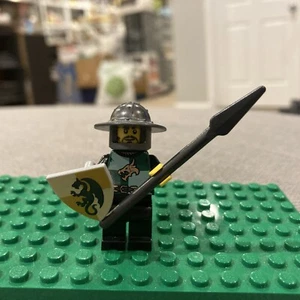 LEGO Dragon Knight Helmet W/broad Brim Minifigure cas456 Castle Kingdoms 7946 - Picture 1 of 3