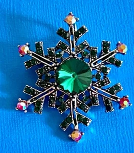 Green Crystal Rhinestone Snowflake Christmas Brooch - Picture 1 of 6