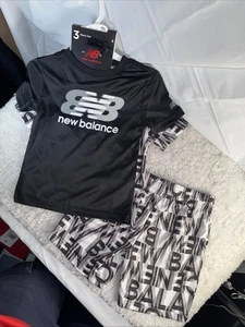 new balance 3 Piece Set Boys Size4 Black White And Grey - Picture 1 of 5