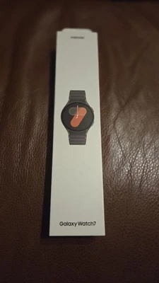 Samsung Galaxy Watch 7 - 40mm Green (Brand New) - Image 1 of 4