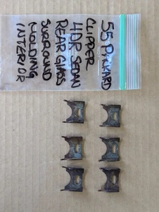 1955 PACKARD CLIPPER CUSTOM 4DR SEDAN BACK GLASS LOWER SURROUND MOLDING CLIP - Bild 1 von 8