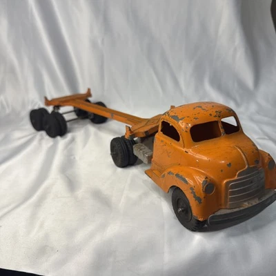 hubley 500 series logging truck tractor trailer For 16” Orange  Die Cast - Image 1 of 4