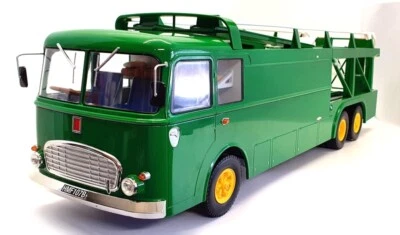 Norev 1/18 Scale 187702 - 1970 Fiat Bartoletti 306/2 Racing Transporter - Green - Image 1 of 4