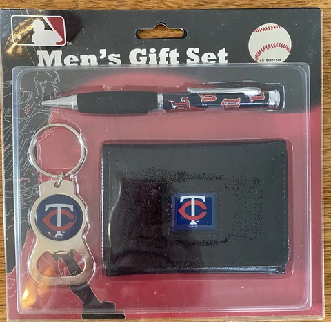 MLB Minnesota Twins Men’s Gift Set Black Leather Wallet Pen Keychain NEW Cover