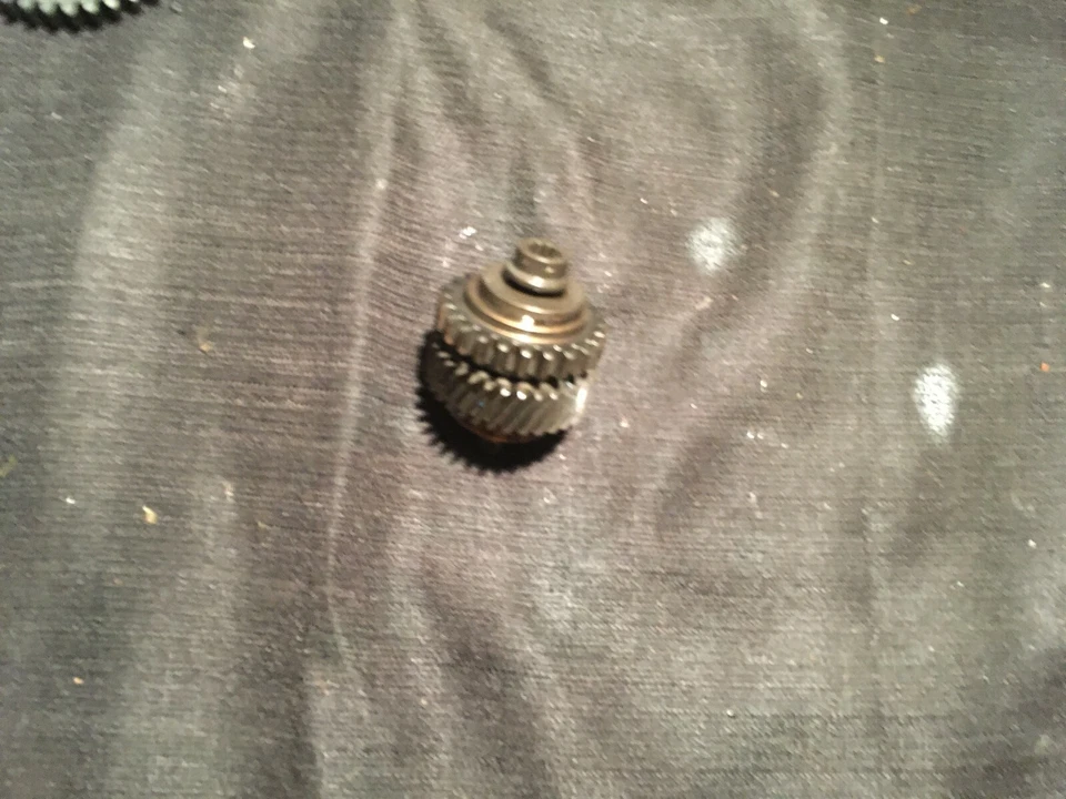 Volkswagen Passat Audi A4 Turbo TFSI 2008-2012 2,0 L EA888 eje equilibrador engranaje Foto 1 de 1