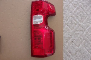 2019 2021 2023 CHEVY SILVERADO 1500 RIGHT TAILLIGHT HALOGEN OEM - Picture 1 of 4