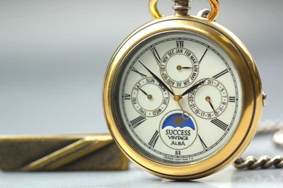 [Near MINT] ALBA SEIKO V33F-7A50 Success Vintage Moon Phase Quartz Pocket Japan - Image 1 of 4