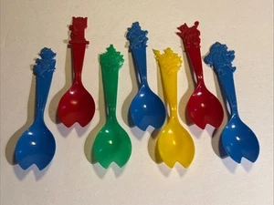 7 Vintage Mutter Gans Kunststoff Löffel Eis Adv F&F Form Die Works Clayton OH - Bild 1 von 9
