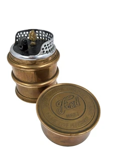 Encendedor de cigarrillos de mesa de latón antiguo pesado único Ford forma de barril - Imagen 1 de 17