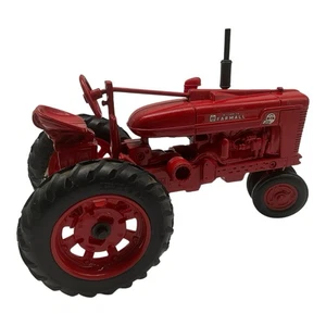 Ertl Farmall  Super  "M-TA" Tractor  1991  Farmer Colector 1/16 Scale Barn Find - Picture 1 of 18
