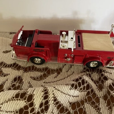 1948 American Lagrange Fire Truck Bank — 第 1/4 张图片