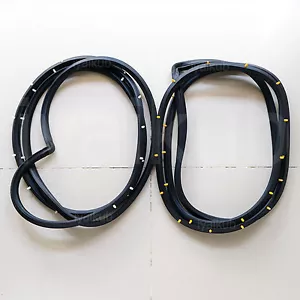 1979-1984 TOYOTA Corolla E70 KE70 TE71 TE72 sedan 2door seal weatherstrip rubber - Picture 1 of 3