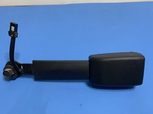 2006 2007 2008 2009 2010 INFINITI M35 M45 FRONT RIGHT PASSENGER SEAT BELT BUCKLE - Picture 1 of 6