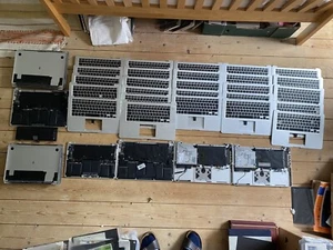 Apple MacBook parts: Palmrest Keyboards / Trackpads etc SPARES/JOBLOT (51 ITEMS) - Picture 1 of 16
