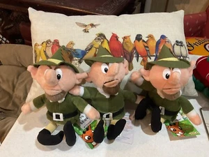 “FREE SHIPPING”. ONE RUDOLPH ISLAND MIS FIT TOY BOSS ELF STUFFINS CVS 1999 - Picture 1 of 4