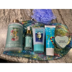 Romantic Florals Spa Gift Set: Shower Gel Essential Oil Bath Bomb Foot Cream & L - Picture 1 of 6