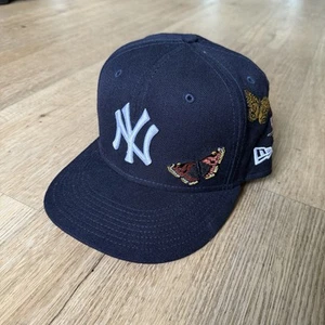New Era FELT New York Yankees Adult 7 5/8 Fitted Butterfly Garden Unique NY Logo - Picture 1 of 6