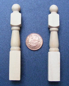 2 Natural Finish Wooden Newel Posts Tumdee 1:12 Scale Dolls House Miniature 009 - Picture 1 of 1