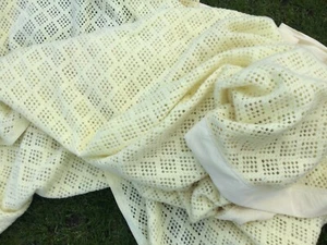 Reduced VINTAGE CELLULAR LEMON BLANKET SINGLE DOUBLE BED COVER THROW BEDSPREAD - Picture 1 of 22