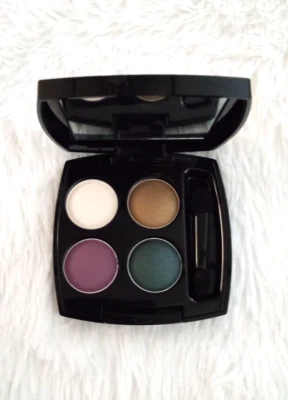 AVON - True Color Eyeshadow Quad - "FEMME FATALE Q920" - NEW!!! - Image 1 of 4