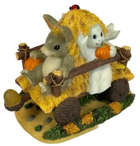 Estatuilla artesanal Charming Tails - Silvestri "Haunted Hayride" - Imagen 1 de 3