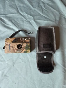 Cámara fotográfica Nikon Team RealTree camuflaje apuntar y disparar y estuche - Imagen 1 de 6