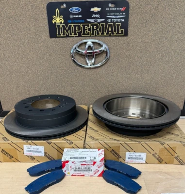 2003-2009 LEXUS GX470 GENUINE NEW OEM REAR BRAKE ROTORS OEM PAD KIT - Image 1 of 4