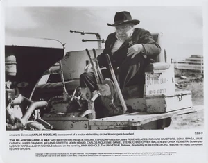 The Milagro Beanfield War 1987 Carlos Riquelme Vintage Movie 8x10 Press Photo - Bild 1 von 3
