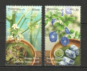 MALAYSIA 2021 EDIBLE FLOWERS COMP. SET OF 2 STAMPS IN MINT MNH UNUSED CONDITION  - Picture 1 of 3