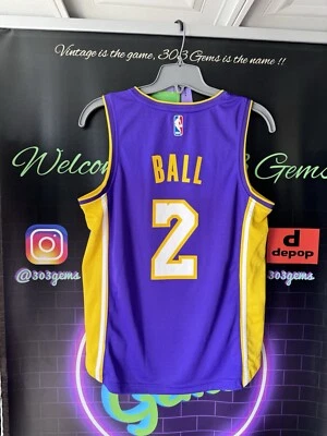 Auténtica camiseta de baloncesto Lonzo Ball #2 Los Angeles Lakers NBA LA Foto 1 de 4