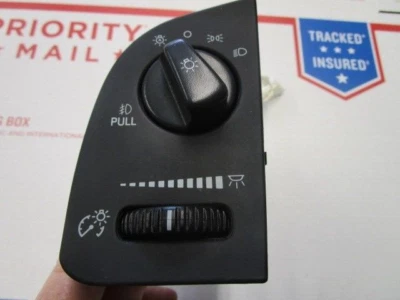 Luz principal Mercury Grand Marquis/Ford Crown Victoria 2003-2011 con interruptor antiniebla OEM Foto 1 de 4