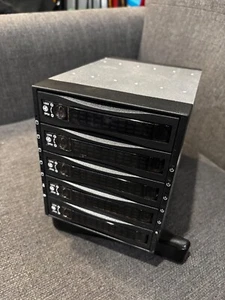 iStarUSA BPU-350SATA-BPL3x 5.25" to 5x 3.5" HDD SSD HotSwap - Photo 1/8