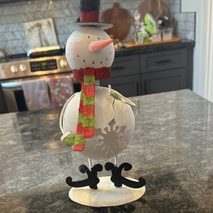 Pier 1 Schneemann Deko mit rot und grünem Schal Wackelkopf Retired Vintage - Bild 1 von 4